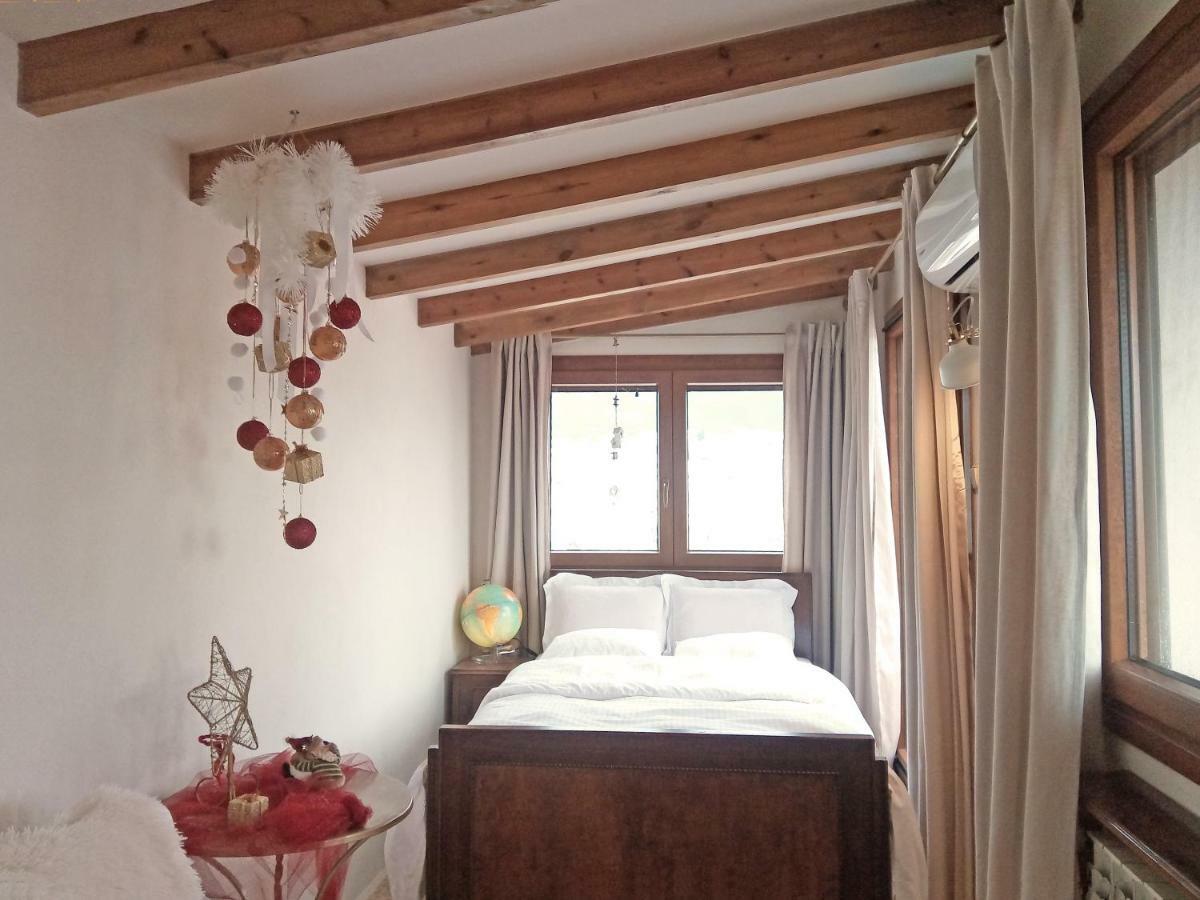 Old-town Roof-garden Apartment